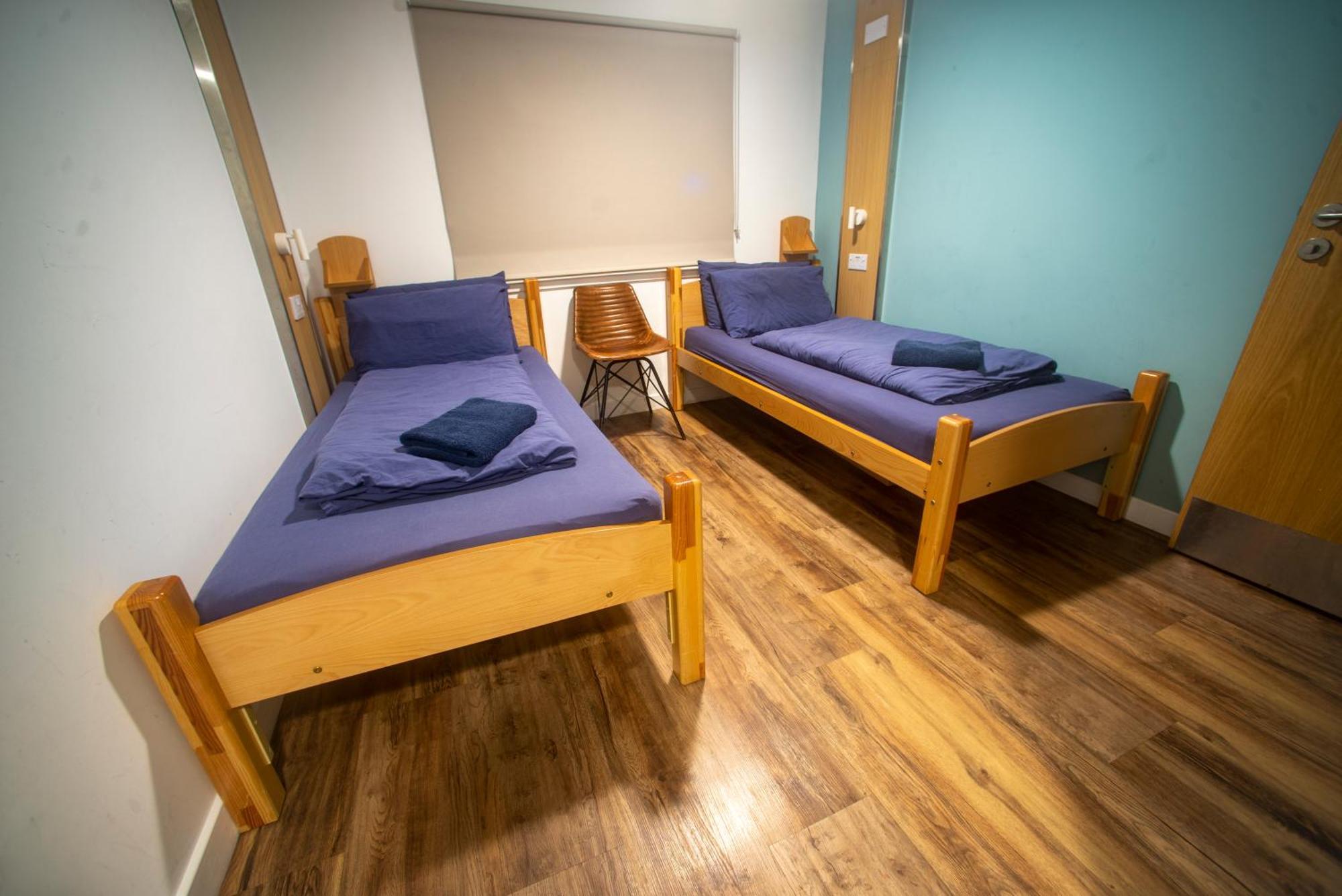 Glen Nevis Youth Hostel Fort William Exterior foto A typical room at the hostel
