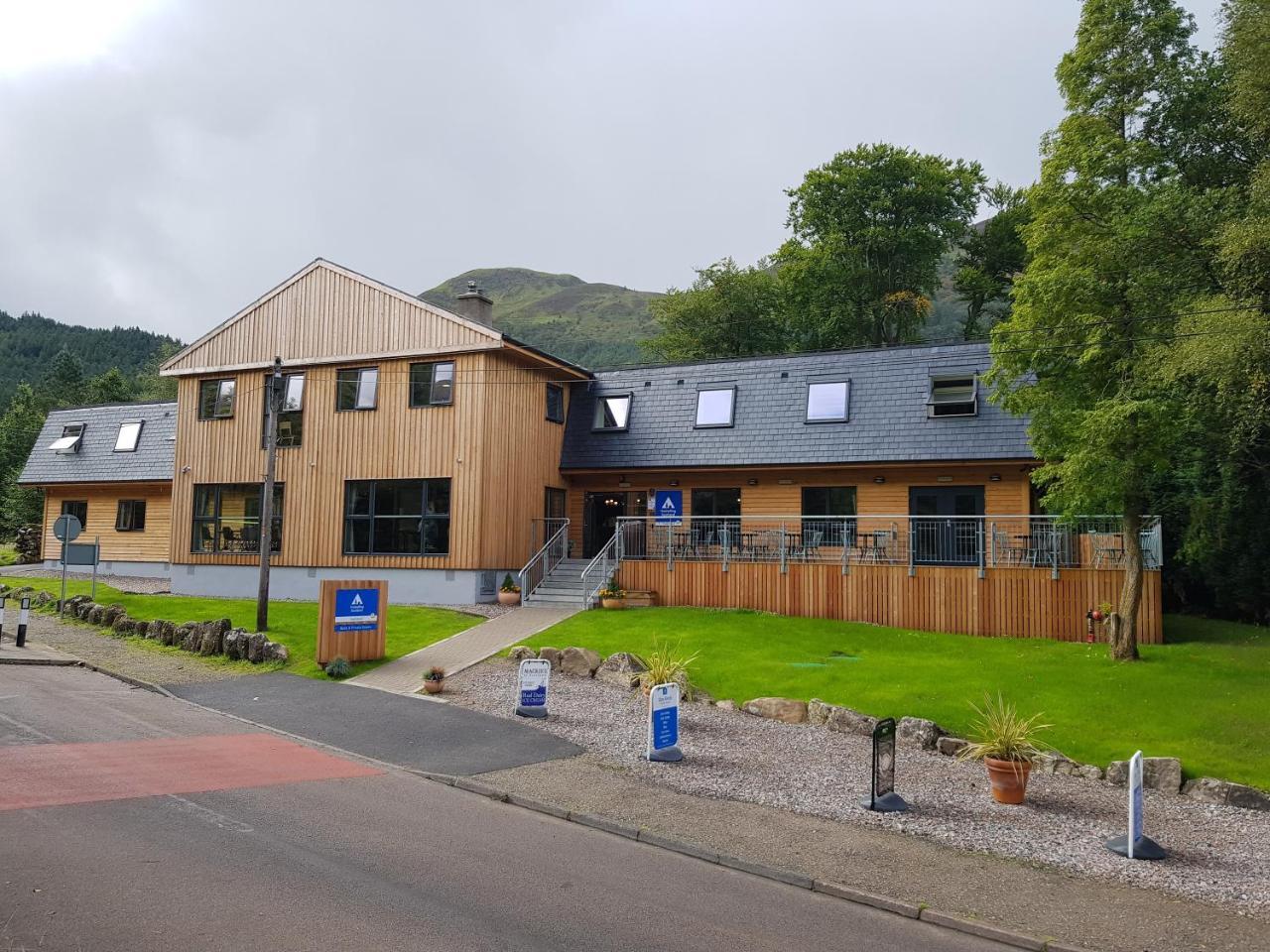 Glen Nevis Youth Hostel Fort William Exterior foto The new visitor centre at the Scottish Crannog Centre