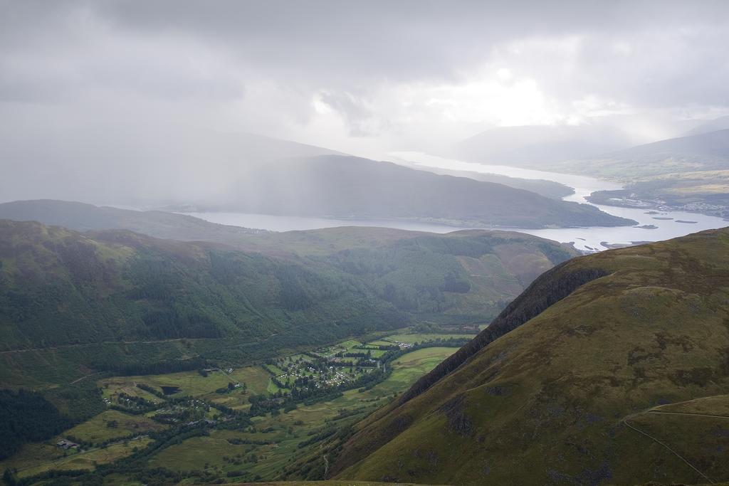 Glen Nevis Youth Hostel Fort William Exterior foto The village of Llynnau Ffestiniog